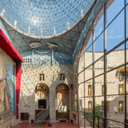 Figueres: Dalí Theatre-Museum Guided Tour with Tickets