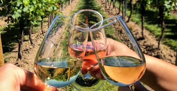 Sarande: Blue Eye & Lekuresi Tour w/ Wine Tasting