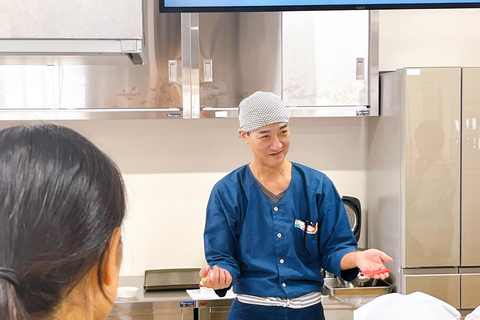 Naha Makishi Public Market : Sushi making experience English guided guide