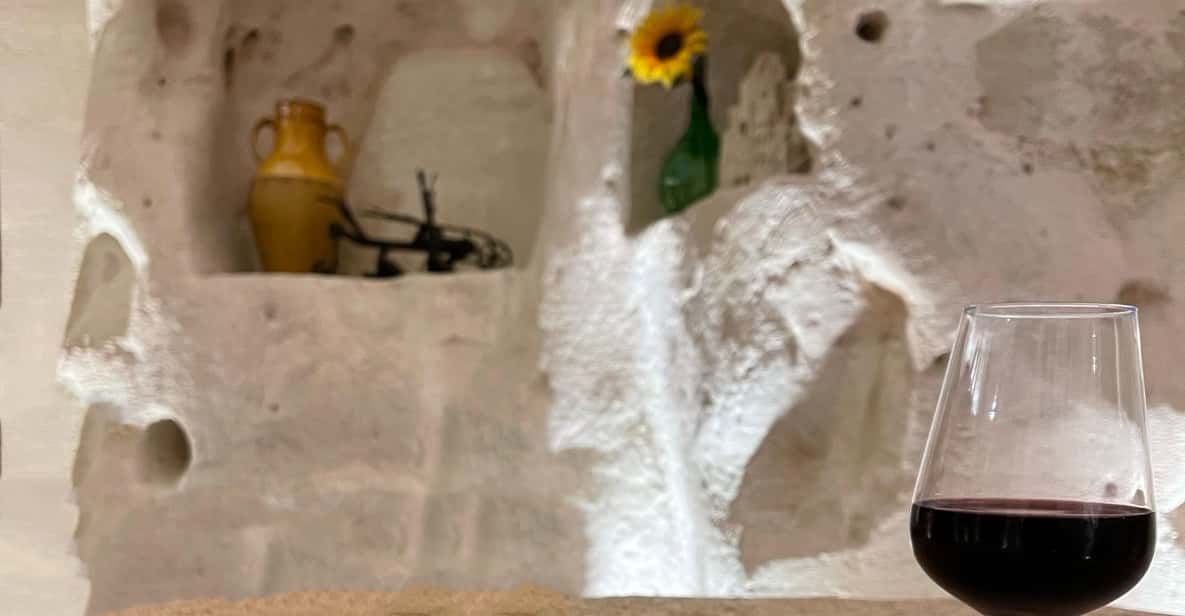 Afbeelding 26 van Matera: Proeverij van lokale producten en wijn in oude grotten in de Sassi