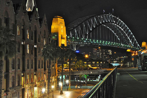 Sydney: Bus & Boat Night Tour to see Sydney Sparkling