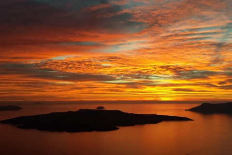 Santorini: Wulkaniczny rejs o zachodzie słońcaRejs o zachodzie słońca z gorącymi źródłami i kolacją w Thirassia