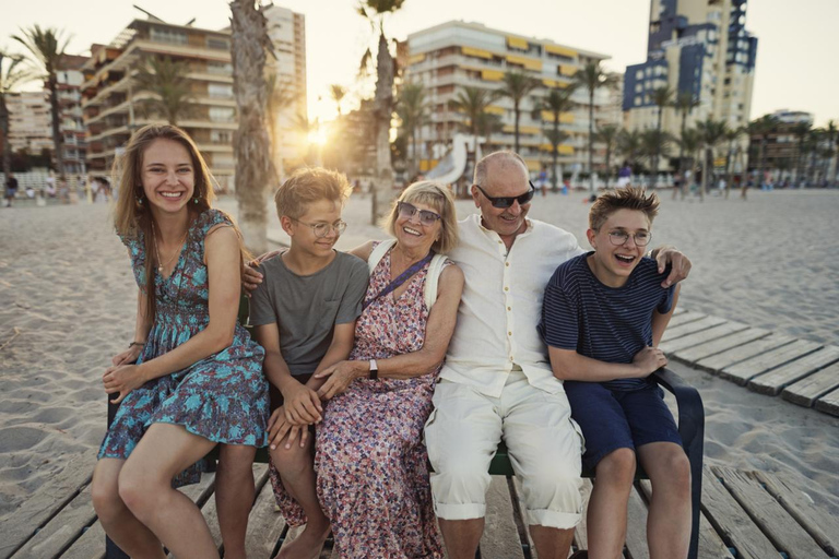 Gran Canaria: Las Palmas - Beach & City Private Photoshoot Super Premium: 75 photos | 90 mins