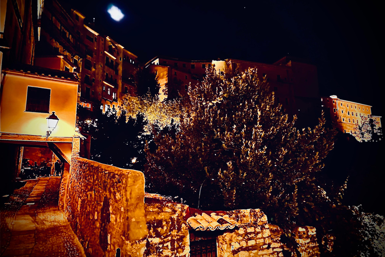Legends and Mysteries of Cuenca (Enigmatic Cuenca): a haunted tour Legends and mysteries of Cuenca (Enigmatic Cuenca): a themed visit
