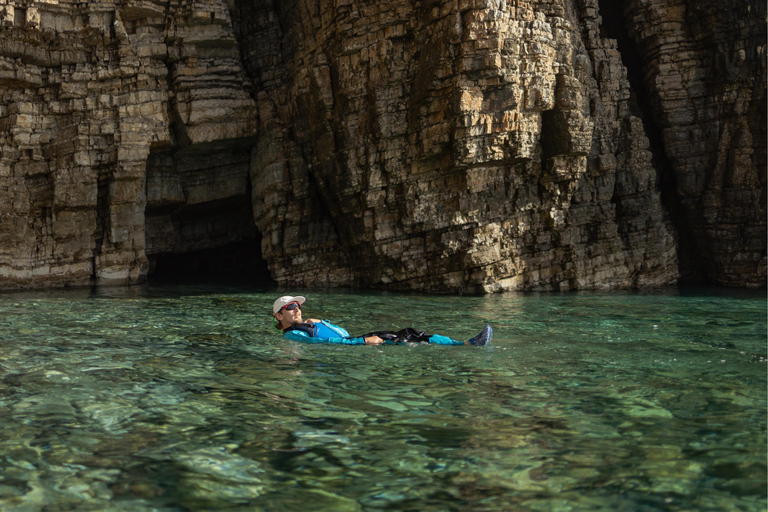 Budva: Winter Sea Kayak Tour to Caves & St Nicholas Island