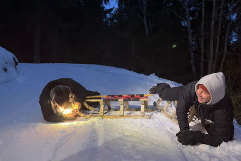 Interlaken: Sunset Sledding Adventure & Swiss Cheese Fondue Interlaken: Sunset Sledding & Fondue Dinner in Mürren