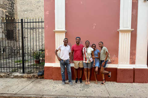 Cartagena: Walking Tour - 6 Language Options