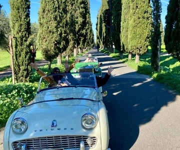 Roma: viagem às colinas romanas e almoço em carro clássico vintage