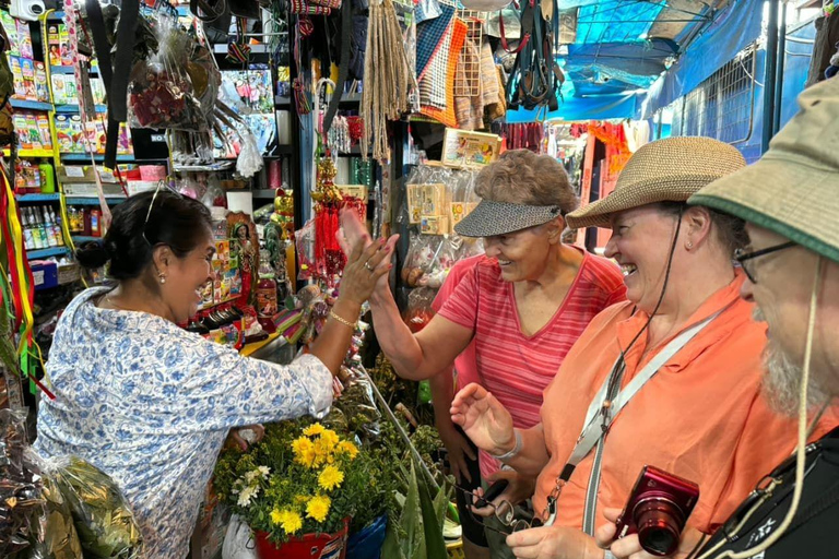 Lima: Barranco Street Food Tour by Tuk-Tuk with 13 Tastings