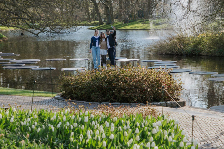 From Amsterdam: Keukenhof and Zaanse Schans Day Trip