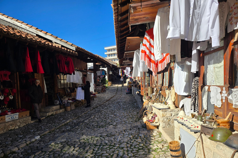 Tirana - en resa Kruja slott, museum, gamla basaren, Sari Salltik-tur