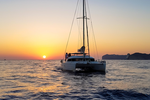 Balos: Catamaran Shared Sailing Cruise with lunch and drinks Balos: Catamaran SUNSET Shared Sailing Cocktail Cruise