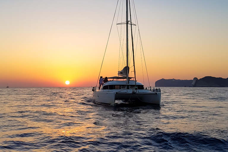 Balos: Catamaran Shared Sailing Cruise with lunch and drinks Balos: Catamaran SUNSET Shared Sailing Cocktail Cruise