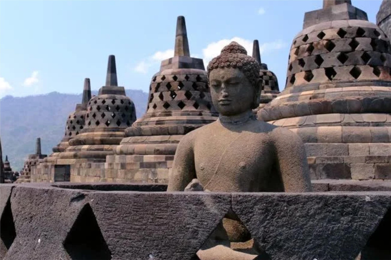 Port de Semarang : excursion de 6 heures à Borobudur (retour garanti au port)
