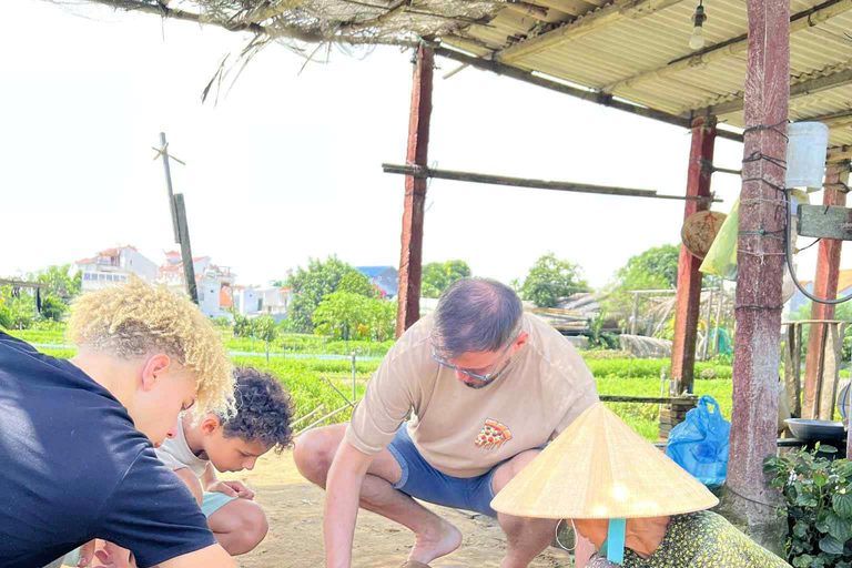 Hoi An: Tra Que Village Tour with Farming & Food