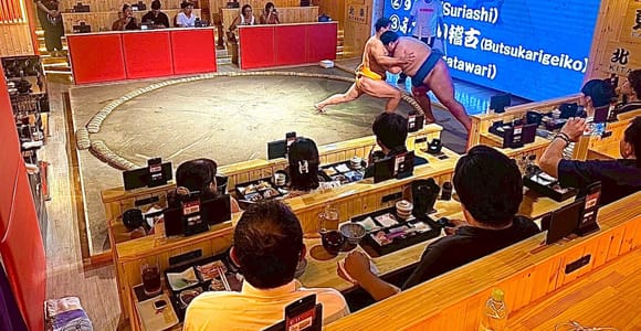 Sapporo: Sumo-Show mit japanischem Essen und Foto
