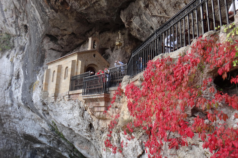 From Oviedo - Shared small group tour to Covadonga