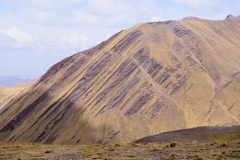 From Cusco: Pallay Puncho Mountain Hiking Tour with Lunch