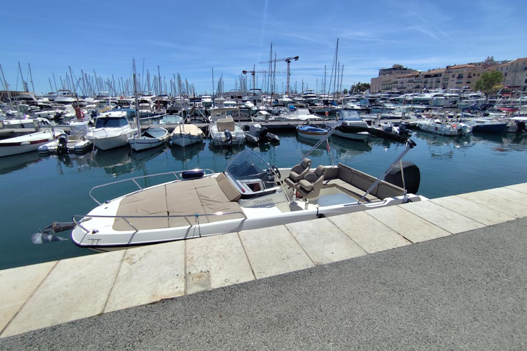 Cruise tour around the Lerins Islands with swimming, departing from Cannes