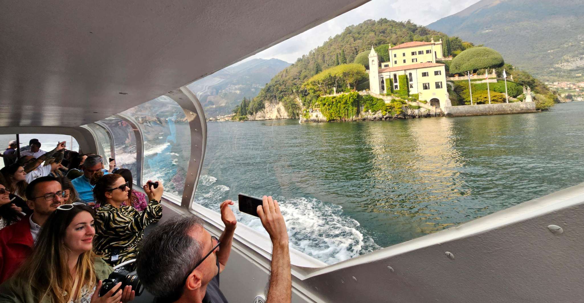 From Milan, Como, Lugano and Bellagio Exclusive Boat Cruise - Housity