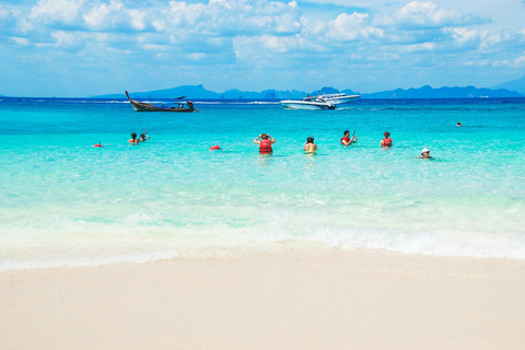 Phuket: Snorkling på Phi Phi &amp; Bamboo Islands med motorbåt