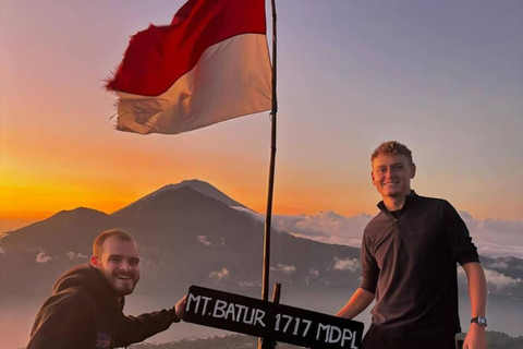 Mount Batur Sunrise hiking with Breakfast & Hotel Pickup Hot spring only