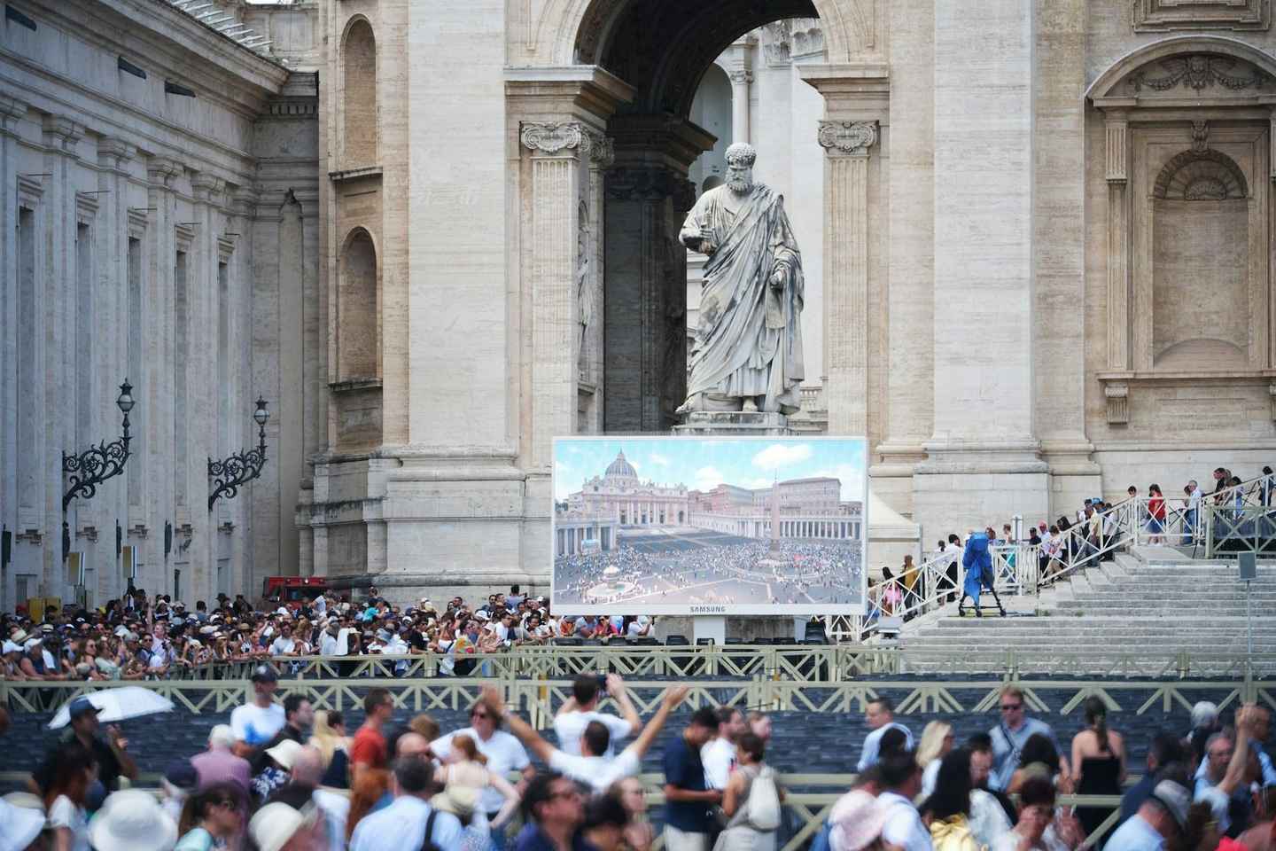 Assistez à l'Audience Papale : Accès Prioritaire et Accompagnement Inclus