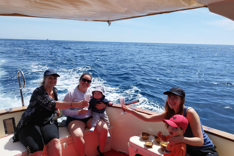 Sorrento: Passeio de barco partilhado em Capri com snorkeling e diversão!