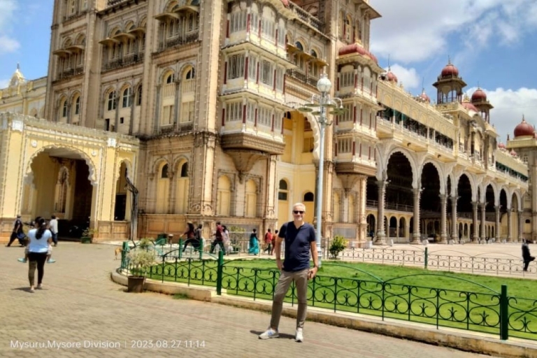 Bangalore: Mysore Tour z lunchem i przewodnikiemBangalore: Mysore Tour with Lunch & Guide - City Pickup