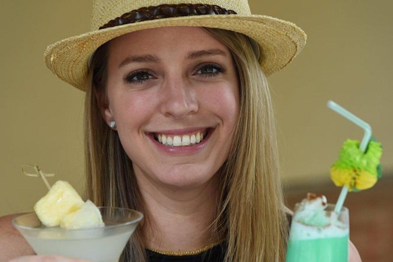 Nowy Orlean: Wycieczka po francuskiej dzielnicy z koktajlami i jedzeniemNowy Orlean: Mała francuska dzielnica: koktajle i jedzenie