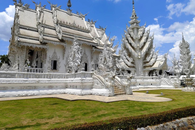 Chiang Mai: Chiang Rai Red, White, and Blue Temples day tour Temples + Long Neck Village – Meet at Central Festival