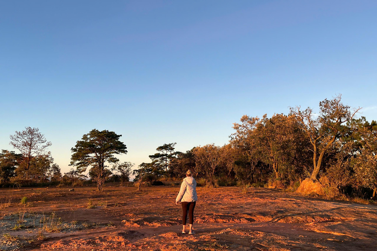 Dalat: Hiking the Mountain to observe the cloud and sunrise Da Lat: Hiking the Mountain to observe the cloud and sunrise