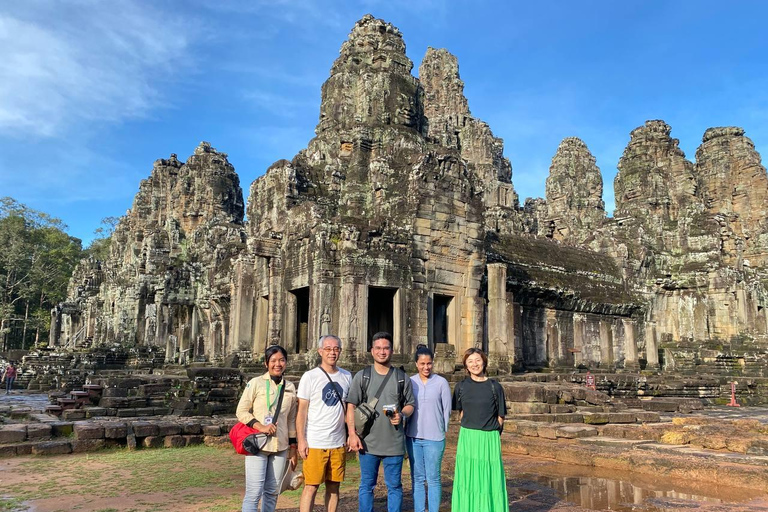 Private Angkor Wat Sunset Tour by Tuk Tuk with Lunch Include