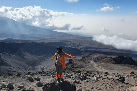 7 days Machame route Kilimanjaro Climbing Tour Package 7 days Machame route Kilomanjaro Group Tour