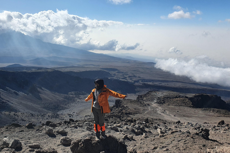 7 days Machame route Kilimanjaro Climbing Tour Package 7 days Machame route Kilomanjaro Group Tour