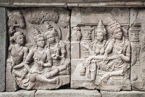 Tour dei templi di Borobudur e Prambanan con laboratorio di batikBorobudur e Prambanan con laboratorio di batik e biglietto per il tempio