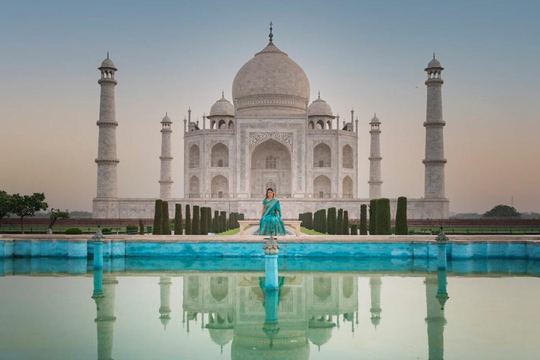 Von Delhi aus: Taj Mahal Tour mit Elefanten-SchutzzentrumAlles inkl. Auto + Reiseführer + Tickets + Elefantenschutz