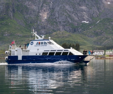 Trollfjord Cruise with Sea Eagle Safari - Lofoten