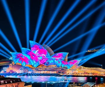 Sydney: Crucero en Catamarán Premium Vivid con Bebida de Bienvenida