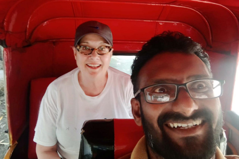 Passeio de Tuk-Tuk em Kochi com serviço de busca nos navios de cruzeiroKochi Tuk-Tuk Tour com serviço de busca nos navios de cruzeiro