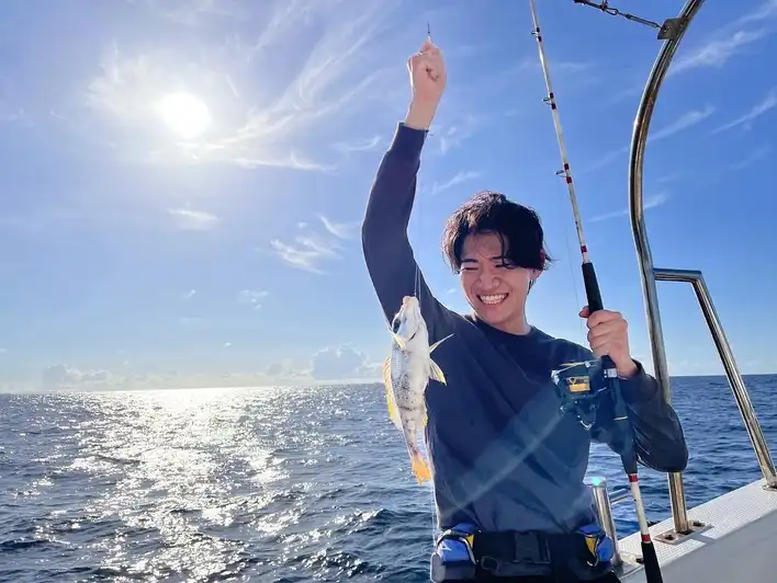 Okinawa: Tropical Fishing Tour with Equipment Rental