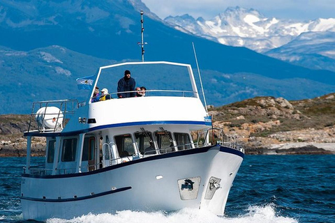 Beagle Channel on yacht with minitrekking