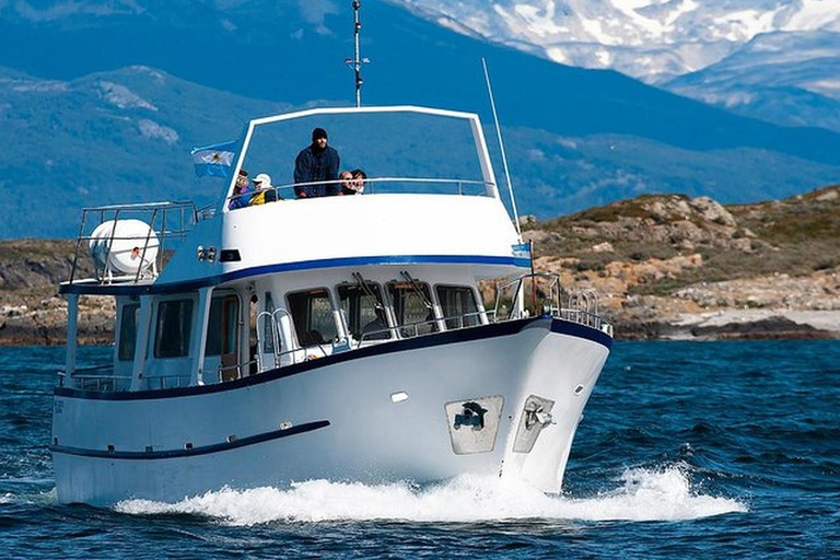 Beagle Channel on yacht with minitrekking