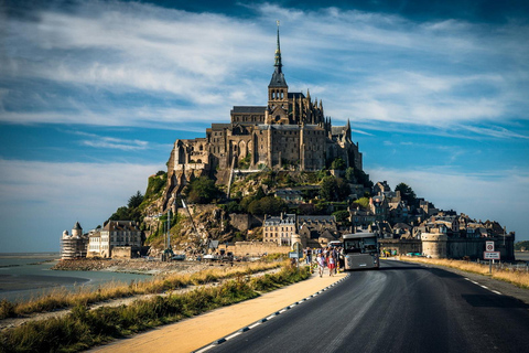 Mont St Michel: Privat 12-timmars transfer från ParisMont St Michel: Privat transfer 12 timmar tur och retur från Paris