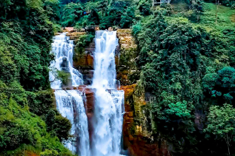 Kandy to Ella: Go by Car to Nanuoya & take the Train to Ella Kandy to Nanuoya Drop By Car & Ella Train Ride (05)