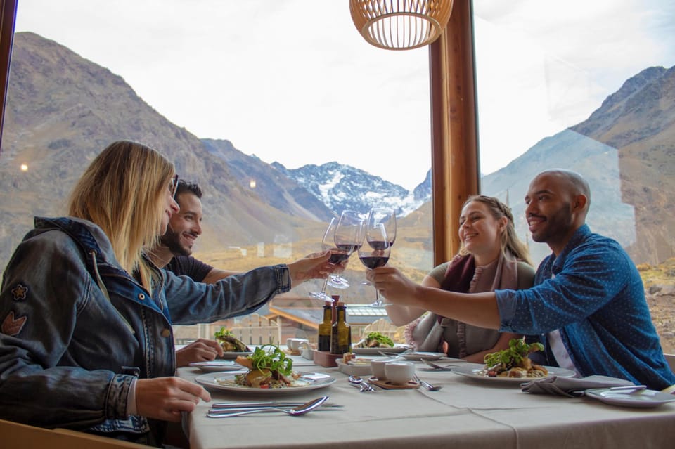 Depuis Santiago Visite de Cajon del Maipo, piscine et spa GetYourGuide