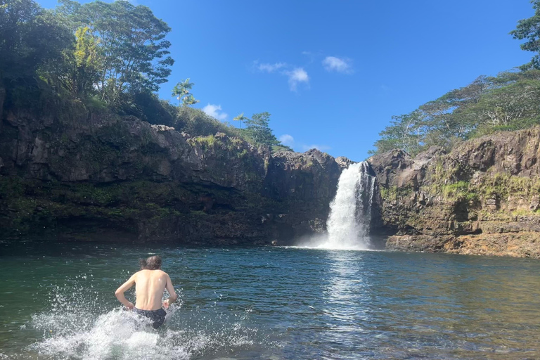 Hilo: Waterfall Hike and Swim with Native Hawaiian