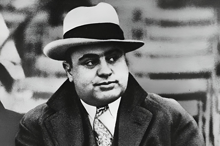 Chicago Gangsters and Ghosts Minibus Tour