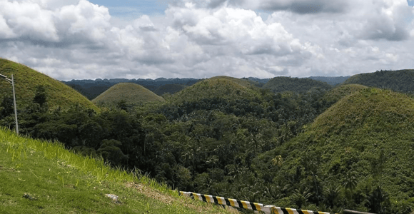Bohol Chocolate Hills Tour with Loboc River Lunch Buffet