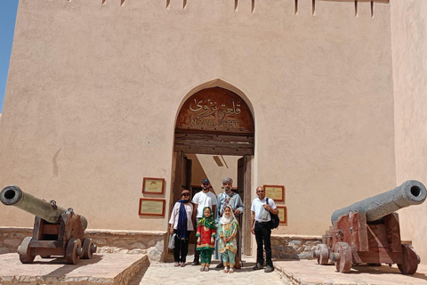 Nizwa Fort - Nizwa Souk - Al Hamra - Misfah - Jebel Shams